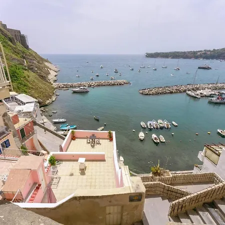Corricella Moonwalk - Gioia Procida